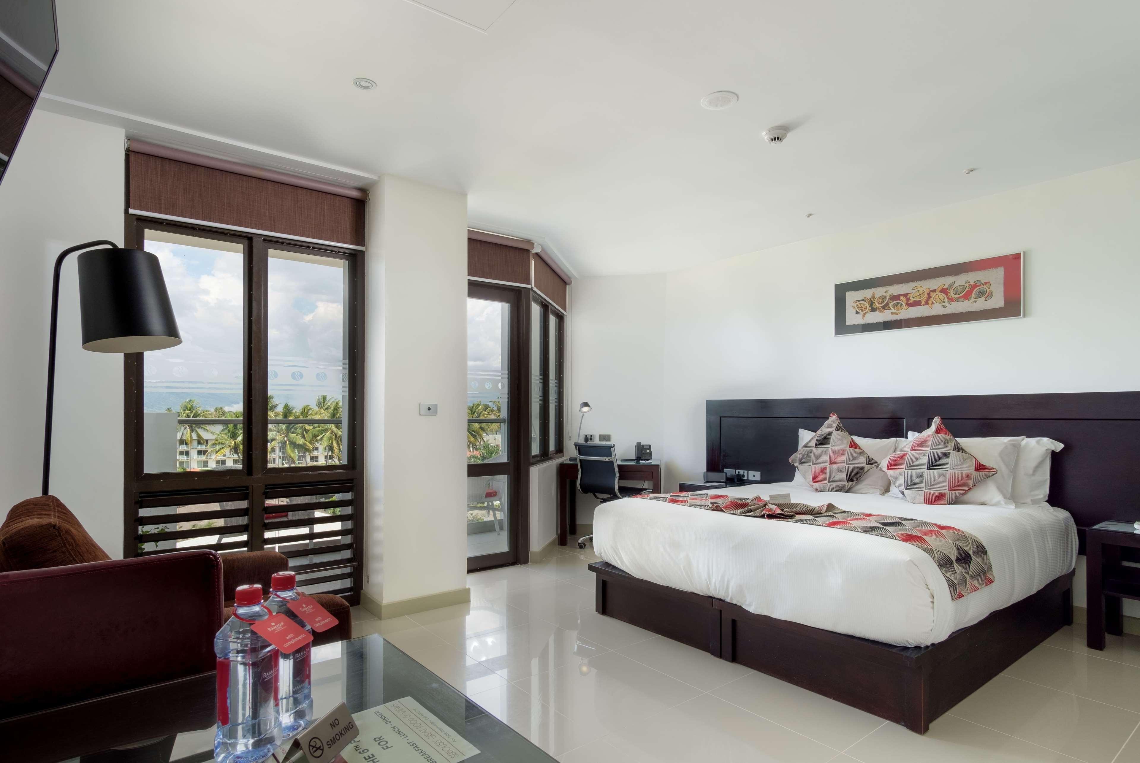 Ramada Suites By Wyndham Wailoaloa Beach Fiji Nadi Exterior foto