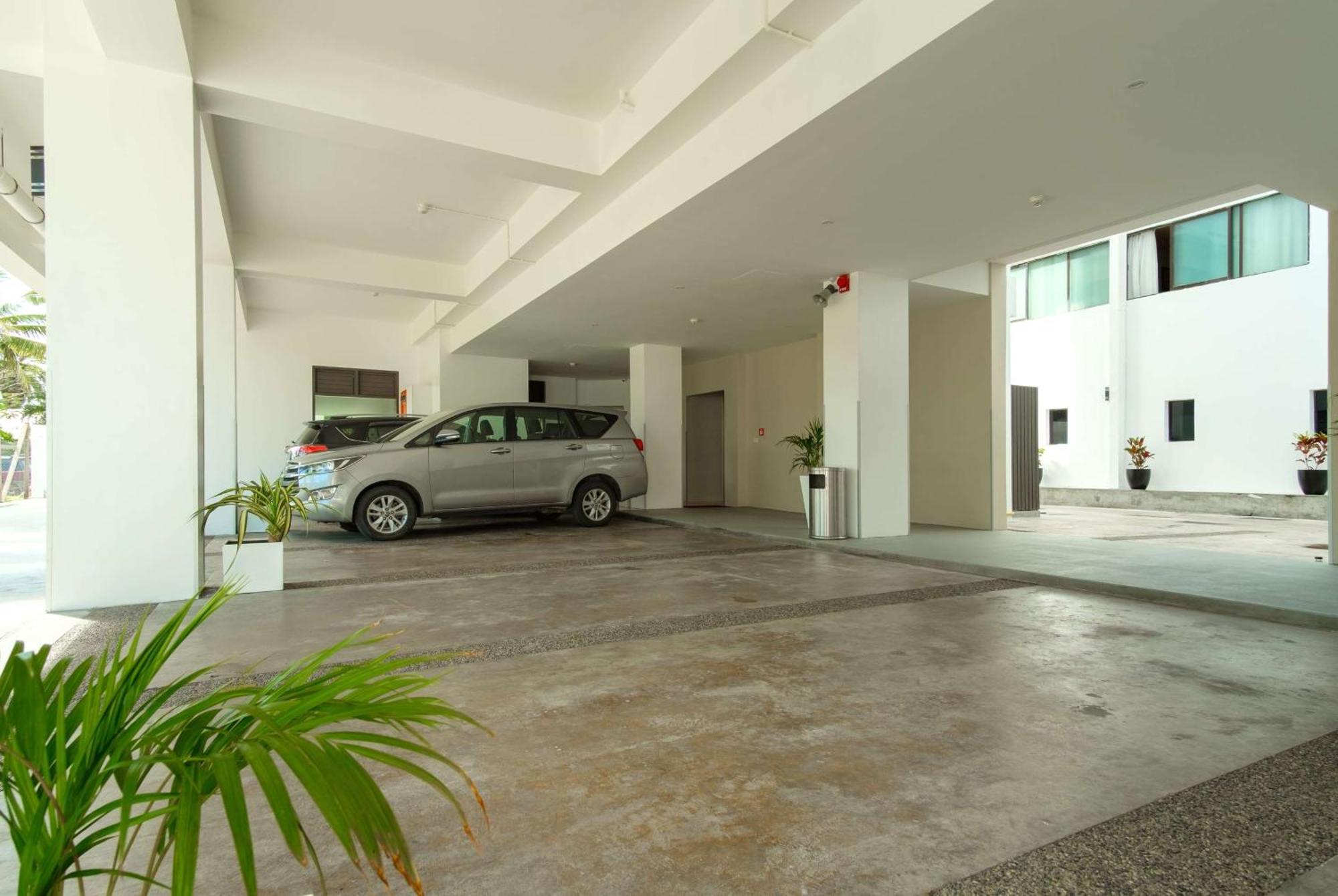 Ramada Suites By Wyndham Wailoaloa Beach Fiji Nadi Exterior foto